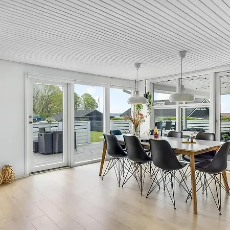 Amazing In Juelsminde With Kitchen