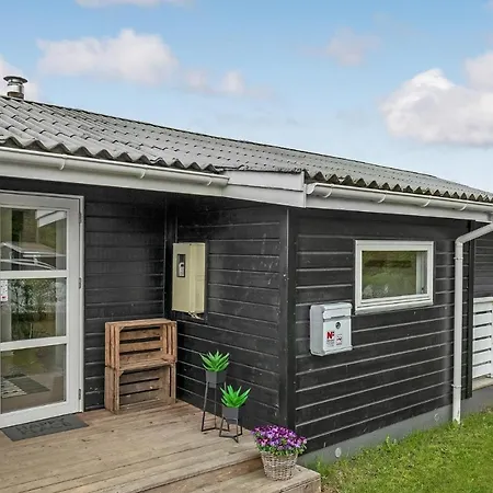 Дом отдыха Amazing In Juelsminde With Kitchen Sonderby (Midtjylland)